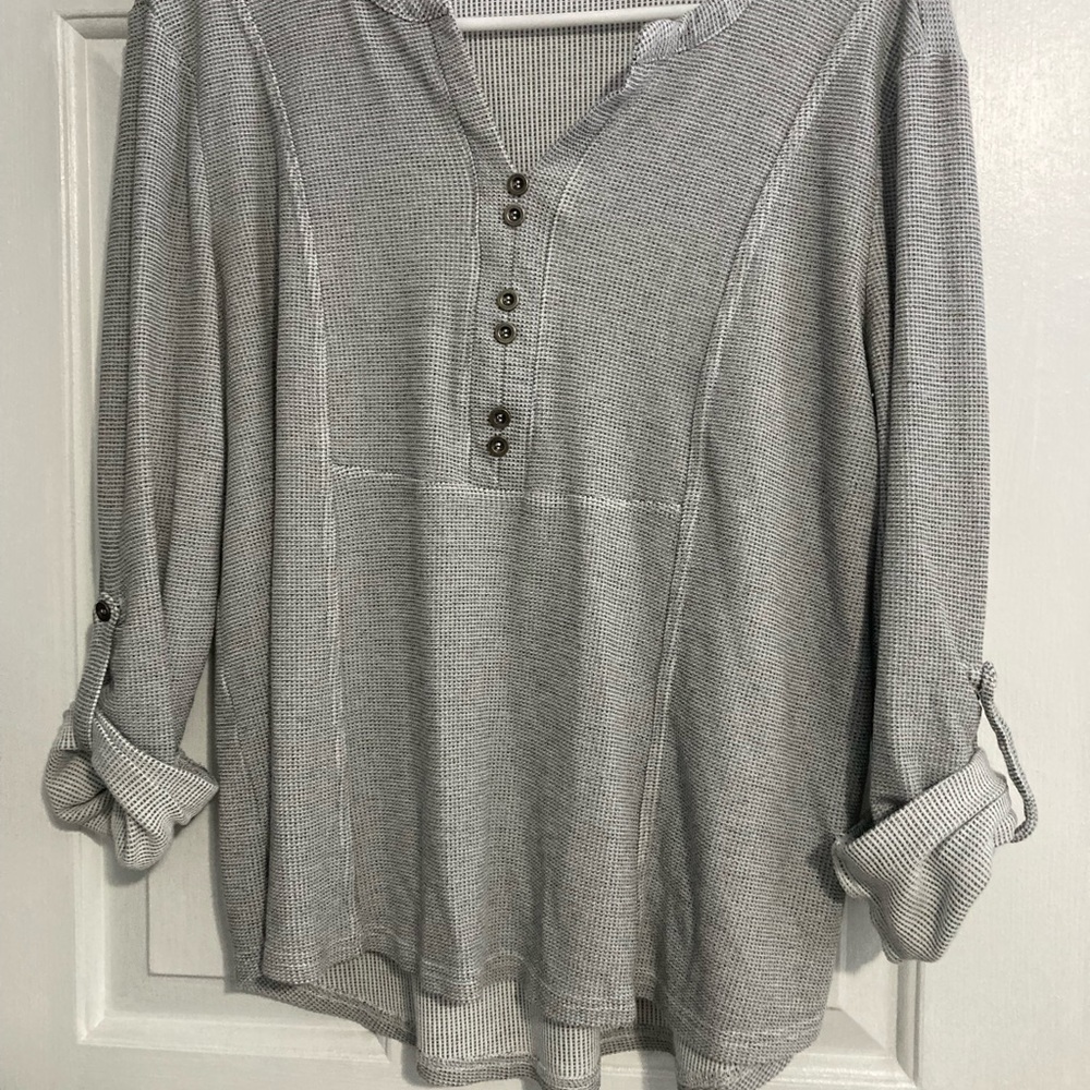 Women’s Casual Henley Top in Light Gray
